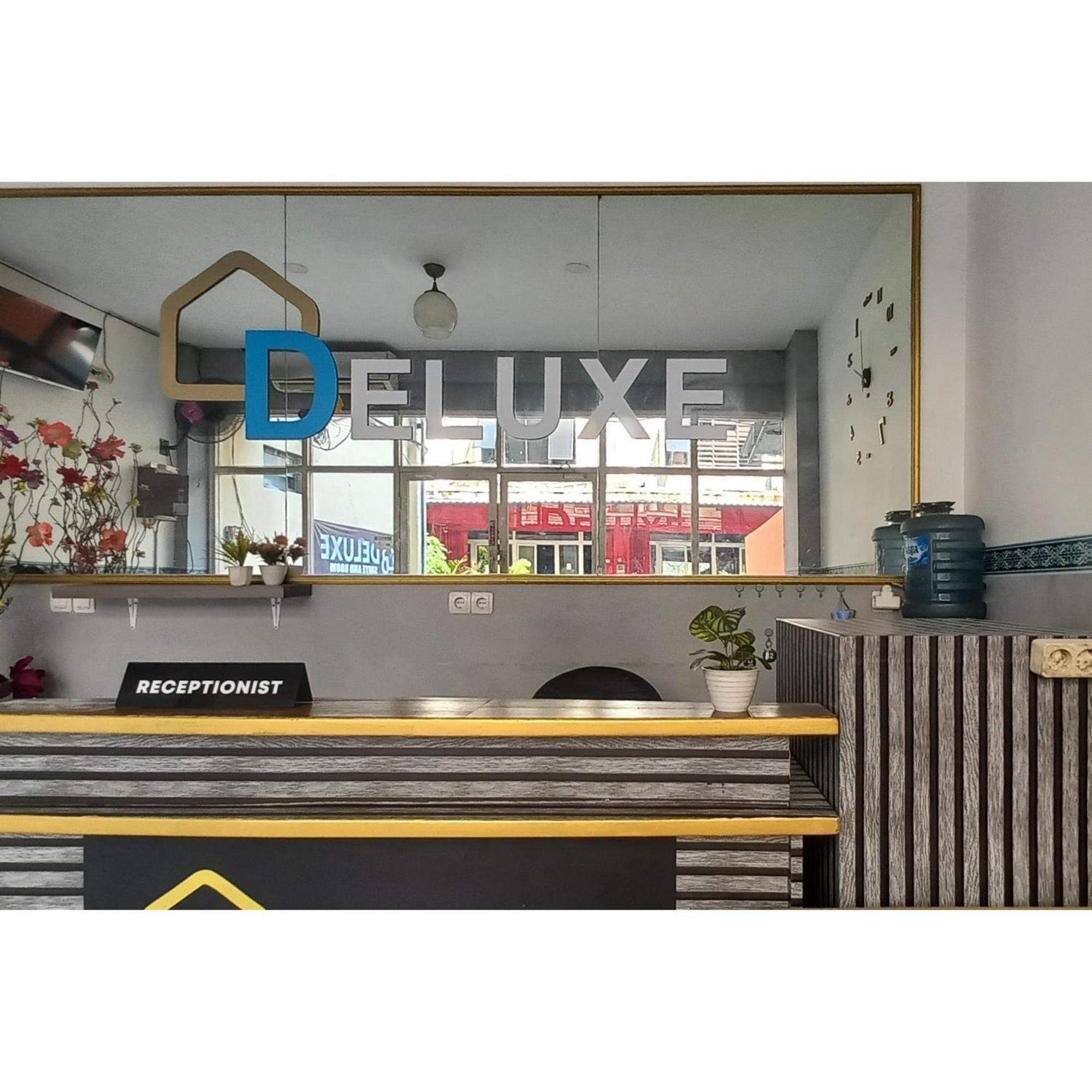Reddoorz At Deluxe Hotel Near Terminal Purabaya Bungurasih Sidoarjo Ngoại thất bức ảnh